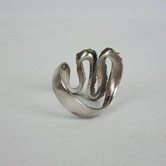 925 Sterling Silver Green Gemstone Wavy Ring Size 9 - Picture 4 of 7
